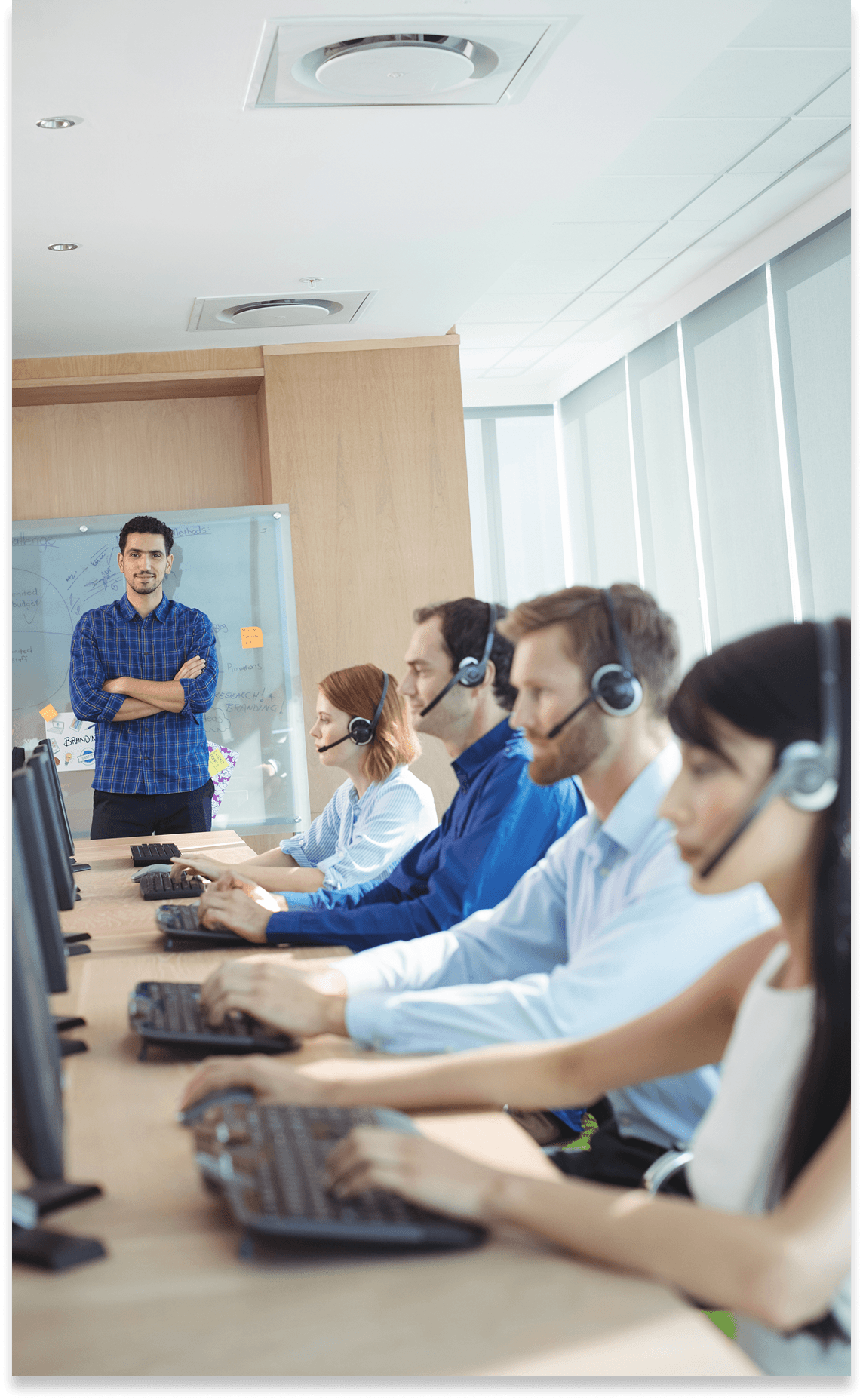 AI THAT HELPS YOUR TEAM WHILE ATTENDING